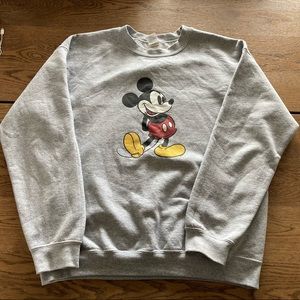 Disney’s Mickey Mouse Men’s Grey Long Sleeve Sweatshirt in Size Large